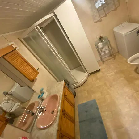 Lovely One Bedroom شقة ترومسو